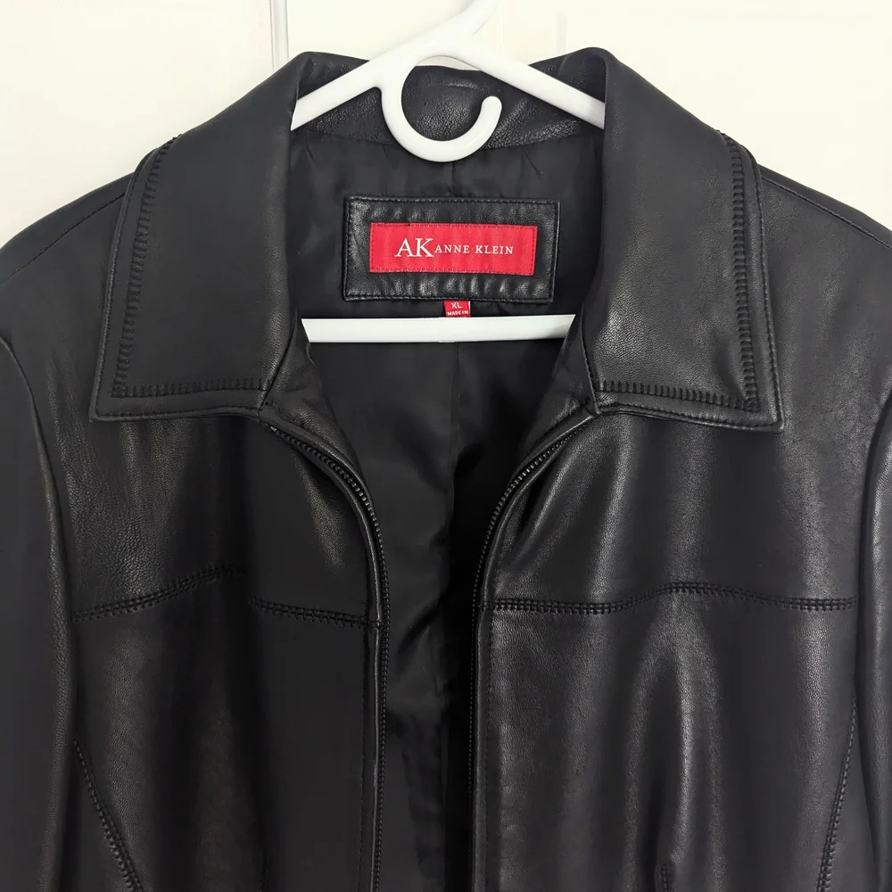 Anne Klein Black Leather Jacket with Classic Design - Picture 2 of 14
